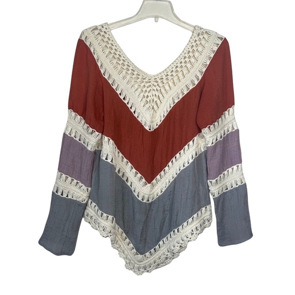 Boho V-neck Crocheted Top Cover Up Size Medium - Picture 1 of 10